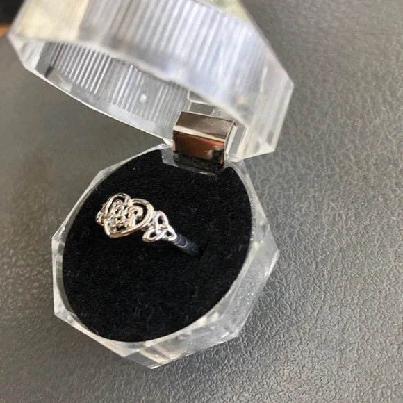 Intricate NEW Silver Tone Celtic Knot Fashion Ring size 7 - Picture 4 of 6